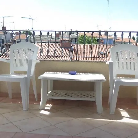 Studio In With Balcony, Air Condition, Wifi