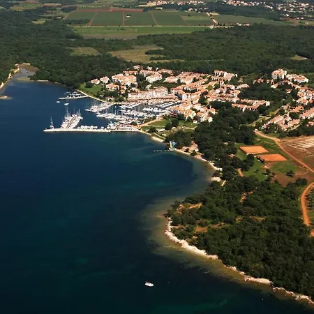 Daire Studio In With Balcony, Air Condition, Wifi Poreč