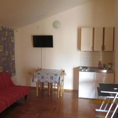 Studio In With Balcony, Air Condition, Wifi
